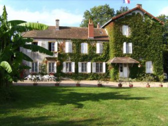 Manoir du Breuil Chambres d'hôtes, Chambre d'hôtes dans l'Allier