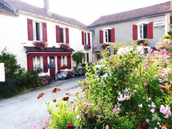 Chambres d'hôtes - Village de CURE, Chambre d'hôtes dans l'Yonne