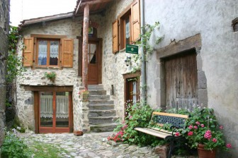 CHEZ LES BOUGNATS, Chambre d'hôtes en Haute-Loire