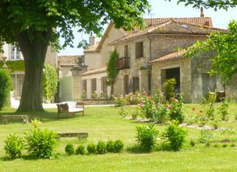 Est-Ouest, Chambre d'hôtes dans les Deux-Sèvres