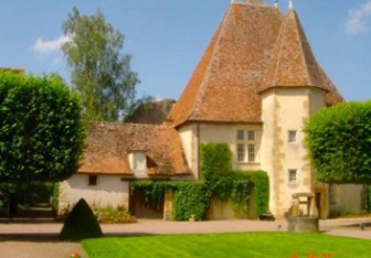 Château Saint Pierre les Etieux, Chambre d'hôtes dans le Cher