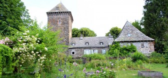 Château de Lescure, Chambre d'hôtes dans le Cantal