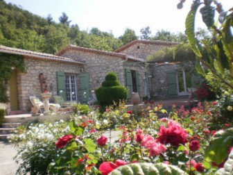 Chambres d'hôtes La J-G Davlae, Chambre d'hôtes dans la Drôme