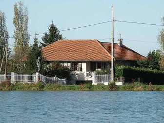 Etang de Chaffaud, Chambre d'hôtes dans l'Ain